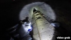 La droga era transportada en paquetes pequeños para que pudiera pasar a través del hoyo que se encontraba del lado estadounidense.