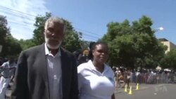 Arrivée des proches de Jacob Zuma avant l'audience (vidéo)