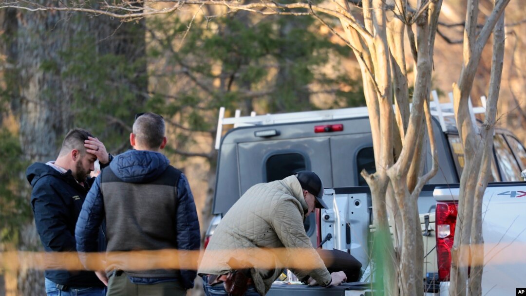 Policija obavlja istragu na mestu pucnjave u Arkabutli u Misisipiju, 17. februara 2023. 