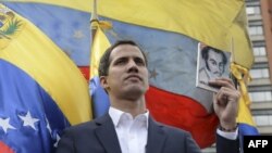 Juan Guaido, ki pwoklame tèt li Prezidan Pwovizwa Venezuela. 