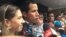 El presidente encargado de Venezuela, Juan Guaidó, se encontraba con su evento en un evento político en una universidad en Caracas. [Foto: Alvaro Algarra, VOA].
