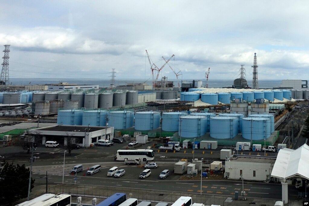 福岛核电站存放核子废水的储存罐。（2023年2月22日）(photo:VOA)