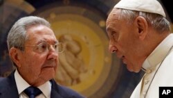 Shugaban Cuba Raul Castro da Paparoma Francis