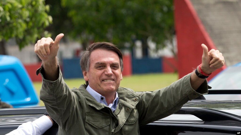 Jair Bolsonaro recebe felicitaÃ§Ãµes