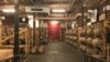 位于田纳西州纳什维尔的纳尔逊·格林·布赖尔酿酒厂的储藏室。田纳西威士忌是该州十大出口商品之一。（美国之音林枫拍摄）