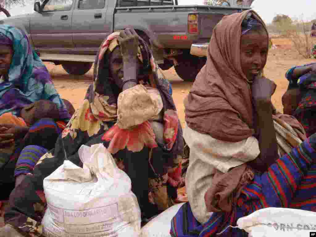 Sawirro: Booqashada Mark Bowdon ee Doolow