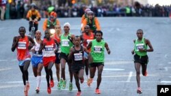 Runners leading the New York Marathon