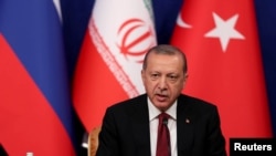 Le président turc Tayyip Erdogan prend la parole lors d’une conférence de presse à Téhéran, en Iran, le 7 septembre 2018.
