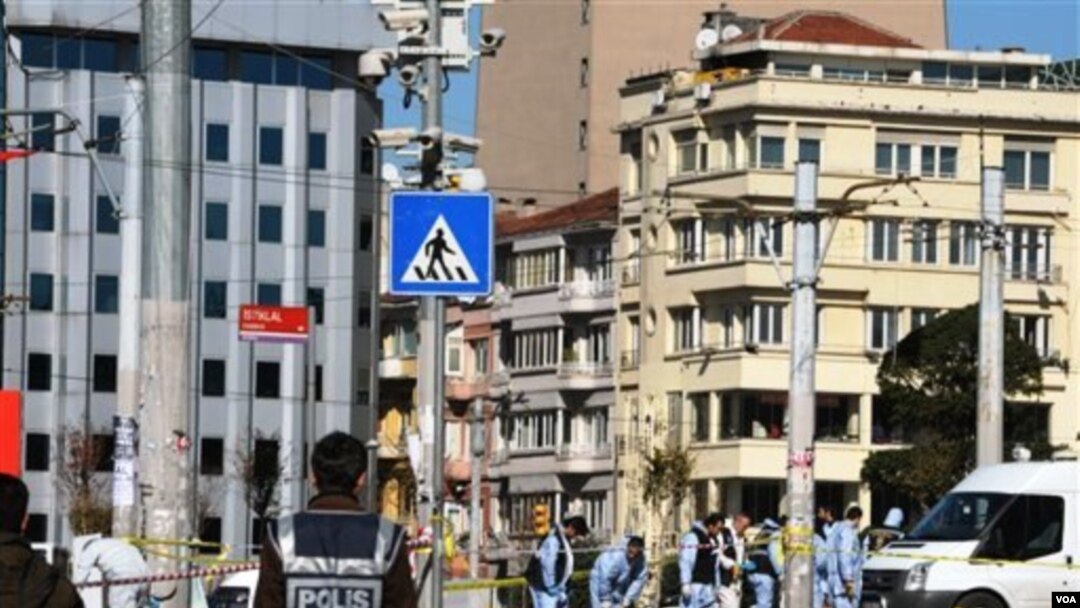 Lokasi pemboman di pusat kota Istanbul, Turki yang mencederai sedikitnya 32 orang.