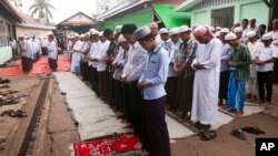 ရန်ကုန်မြို့က မူဆလင်တွေရဲ့ Ramadan ဥပုသ်လ။ (ဇူလိုင် ၂၉-၂၀၁၄)