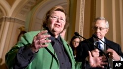 La senadora Barbara Mikulski, presidenta de la Comisión de Apropiación del Senado, fue una de las autoras del acuerdo.