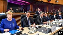 Лидеры европейских стран в Брюсселе во время обсуждения за круглым столом проблемы иммиграции