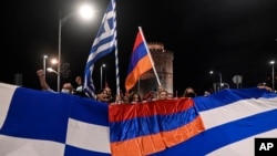 3 Ekim 2020 - Selanik'te Ermenistan yanlıları, Dağlık Karabağ krizinin yeniden alevlenmesine tepki olarak Azerbaycan'ı protesto etti