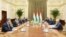 Afg'oniston bo'yicha AQSh maxsus vakili Zalmay Xalilzod boshchiligidagi delegatsiya (chapda) Tojikiston Prezidenti Emomali Rahmon qabulida, Dushanbe, Tojikiston
