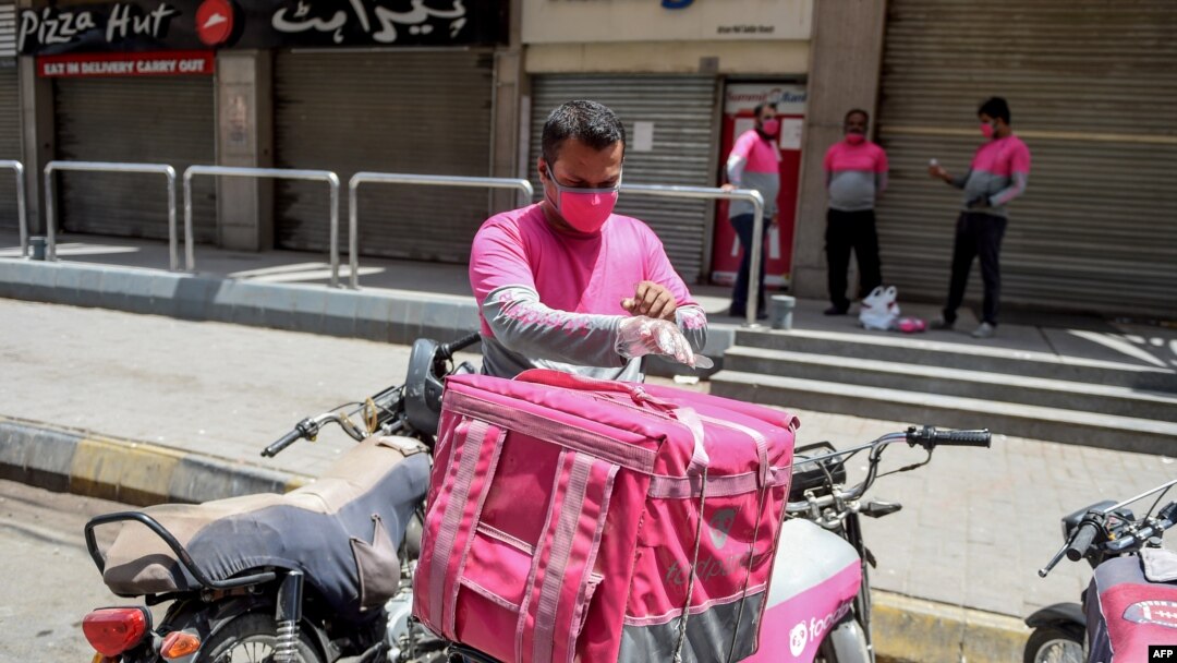 لاک ڈاؤن بیشتر افراد کے لیے زحمت ہے لیکن بعض افراد نے اسے اپنے لیے رحمت بنا لیا ہے۔ (فائل فوٹو)