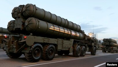 Hệ thống phòng không S-400 của Nga, vũ khí mà Việt Nam đang thương thảo để mua của Moscow.