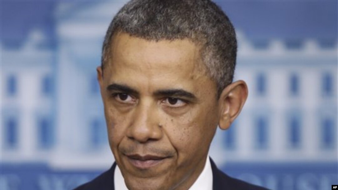 Presiden Amerika Barack Obama telah menandatangani rancangan undang-undang yang menaikkan pajak pendapatan bagi warga kaya Amerika dan mempertahankan pemotongan pajak bagi golongan menengah (Foto: dok). 