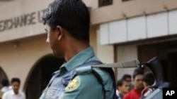 ဘင်္ဂလားဒေ့ရှ် ရဲတပ်ဖွဲ့ လက်ချက်ကြောင့် ဆန္ဒပြသူ ၄ ဦးသေ