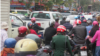 Cảnh ùn tắc thường xuyên xẩy ra trên các đường phố ở Hà Nội dịp giáp Tết, kể cả trên các tuyến đường một chiều.
