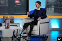 Reporter Fox News, Benjamin Hall yang cedera parah dan kehilangan satu kakinya saat bertugas di Ukraina (foto: dok).
