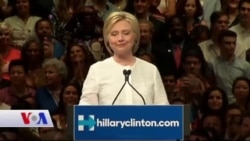 Clinton Dibe Berbijara Demokratan