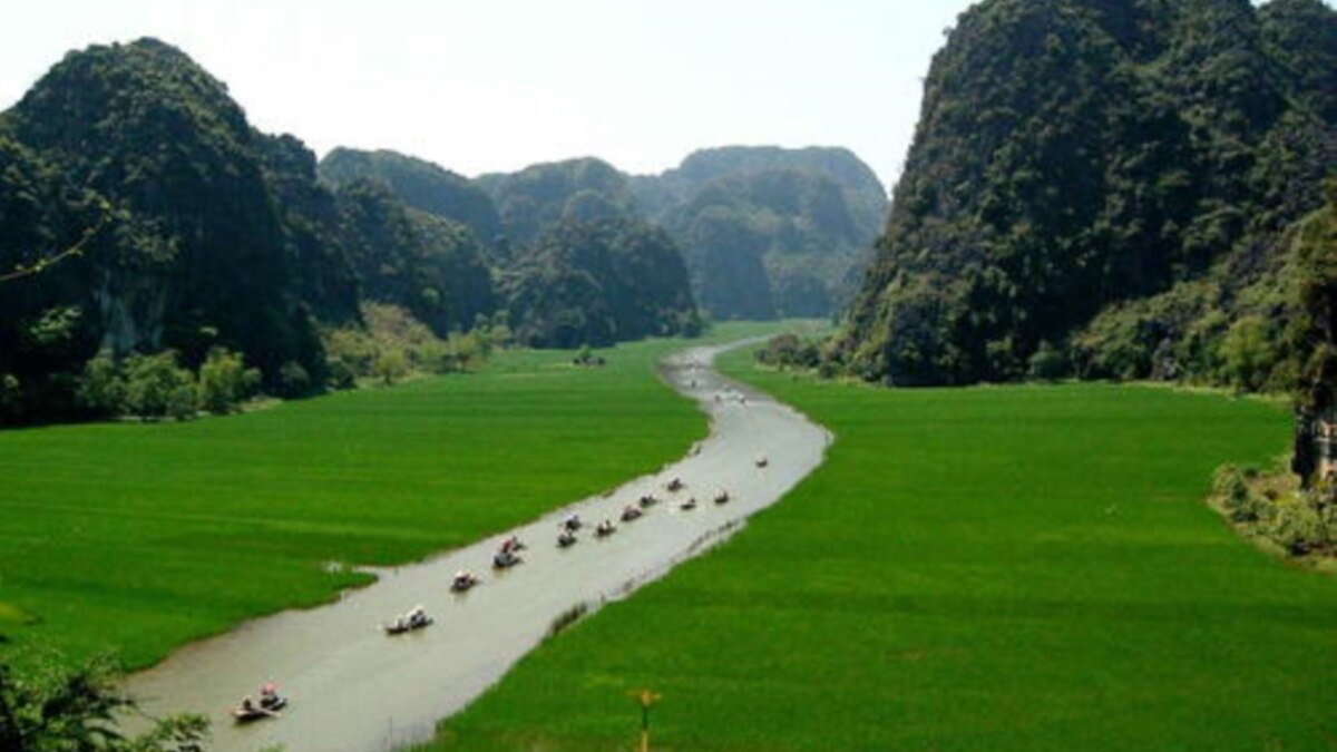 Best vietnam. Долина Баксон Вьетнам. Ландшафтный комплекс Чанган. Ландшафтный комплекс Чанган-Тамкок-Битдонг. Комплекс Транг АН Вьетнам.