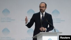 Perdana Menteri Perancis Edouard Philippe pada Konferensi Dunia di Dubai, Uni Emirat Arab, 11 Februari 2018.