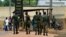 Des policiers patrouillent le 18 mai 2019 à Béoumi, deux jours après les violences qui ont éclaté entre Baoulés et Dioulas.