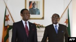 Zimbabwe President Robert Mugabe (R) and Equatorial Guinea President Teodoro Obiang Nguema (L) at Zimbabwe State House in Harare, Jan. 23, 2016. 