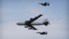 Máy bay ném bom B-52 của Mỹ bay ngang không phận Hàn Quốc