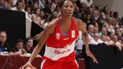 La basketteuse internationale Géraldine Robert jointe par Nathalie Barge