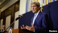 ລັດຖະມົນຕີ​ຕ່າງປະ​ເທດ​ສະຫະລັດ ທ່ານ John Kerry ກ່າວໃນກອງປະຊຸມຖະແຫລງຂ່າວ ໃນ Sharm el-Sheikh, ວັນທີ 14 ມີນາ 2015. 
