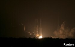 Long March-7 rocket carrying Tianzhou-1 cargo spacecraft lifts off from the launching pad in Wenchang, Hainan province, China, April 20, 2017.