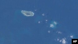 Ảnh đảo Ba Bình chụp từ Trạm không gian Quốc tế. Ba Bình là hòn đảo lớn nhất thuộc quần đảo Trường Sa