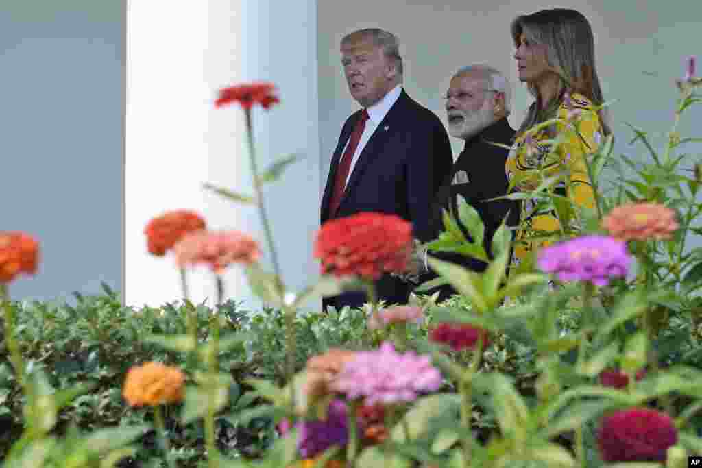 美国总统川普、第一夫人梅拉尼亚和印度总理莫迪在白宫（2017年6月26日）