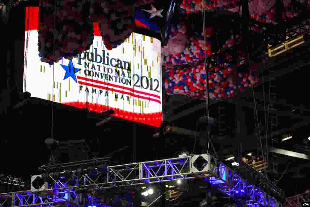 The Tampa Bay Times Forum before delegates began arriving. (J. Featherly/VOA)