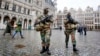 벨기에 지하철·학교 폐쇄 지속...파리 테러 용의자 추적중