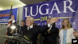 El senador republicano Richar Lugar habla a sus seguidores para conceder la derrota a manos de otro candidato del Tea Party