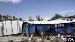 En Haiti, después del devastador terremoto de 2010 aún hay medio millón de personas viviendo en tiendas de campaña.