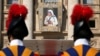 در میان هزاران نفر، پاپ فرانسیس مادر ترزا را تقدیس کرد