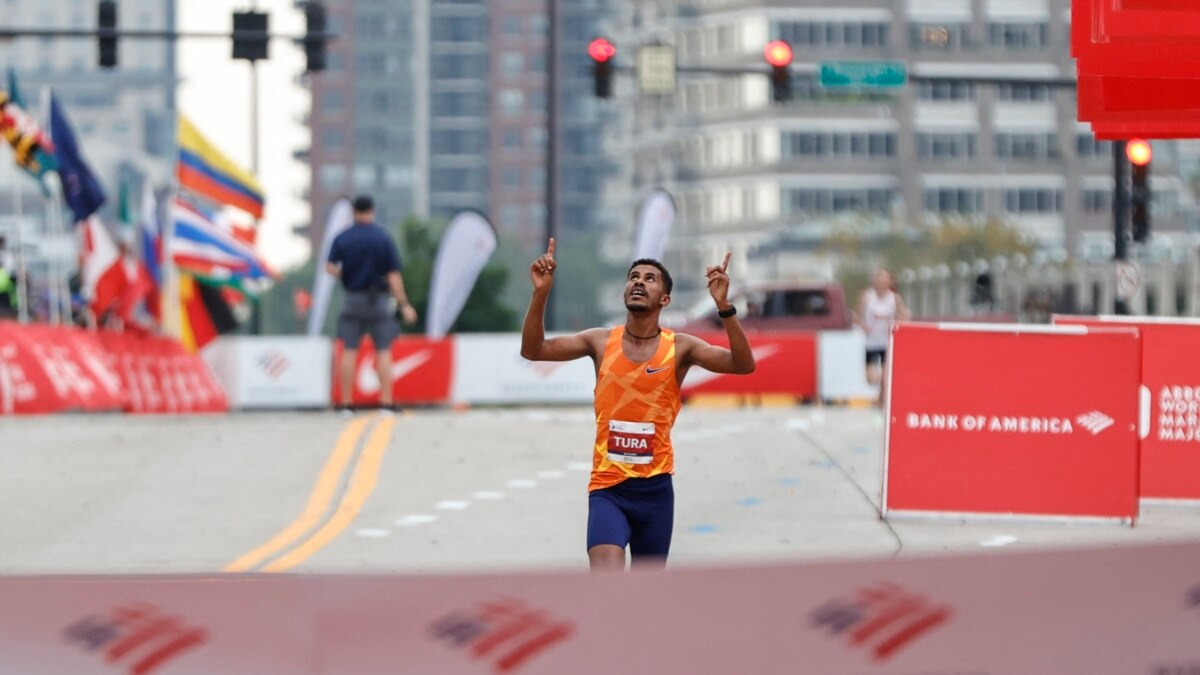 Ethiopia’s Tura, Kenya’s Chepngetich Win At Chicago Marathon