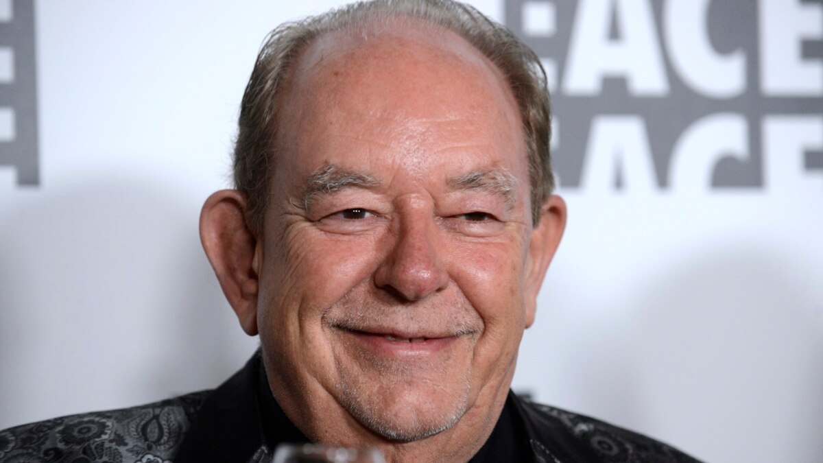 Robin Leach of 'Lifestyles of the Rich and Famous' Dies