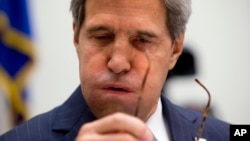 El secretario de Estado, John Kerry, testifica en el Capitolio sobre Siria.