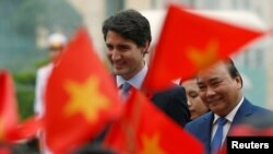 Thủ tướng Canada Justin Trudeau trong chuyến thăm Việt Nam cuối năm ngoái.