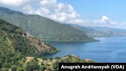 Pemandangan Danau Toba dari atas Bukit Singgolom, Kabupaten Toba, Sumatra Utara, Kamis 12 Maret 2020. (Foto: Anugrah Andriansyah)