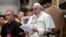 Le pape François lors du rite byzantin dans la basilique Saint-Pierre au Vatican, le 11 octobre 2019. 