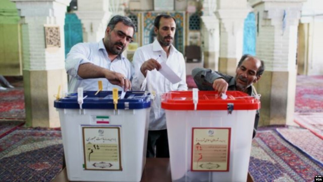 Dadka Iran ayaa u dareeray doorashada Madaxweynaha cusub ee dalka Iran.