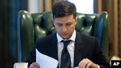 Presiden baru Ukraina Volodymyr Zelenskiy menyebut Rusia sebagai agresor (foto: dok).