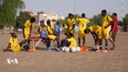 Atteint par la poliomyélite, il devient entraîneur de foot