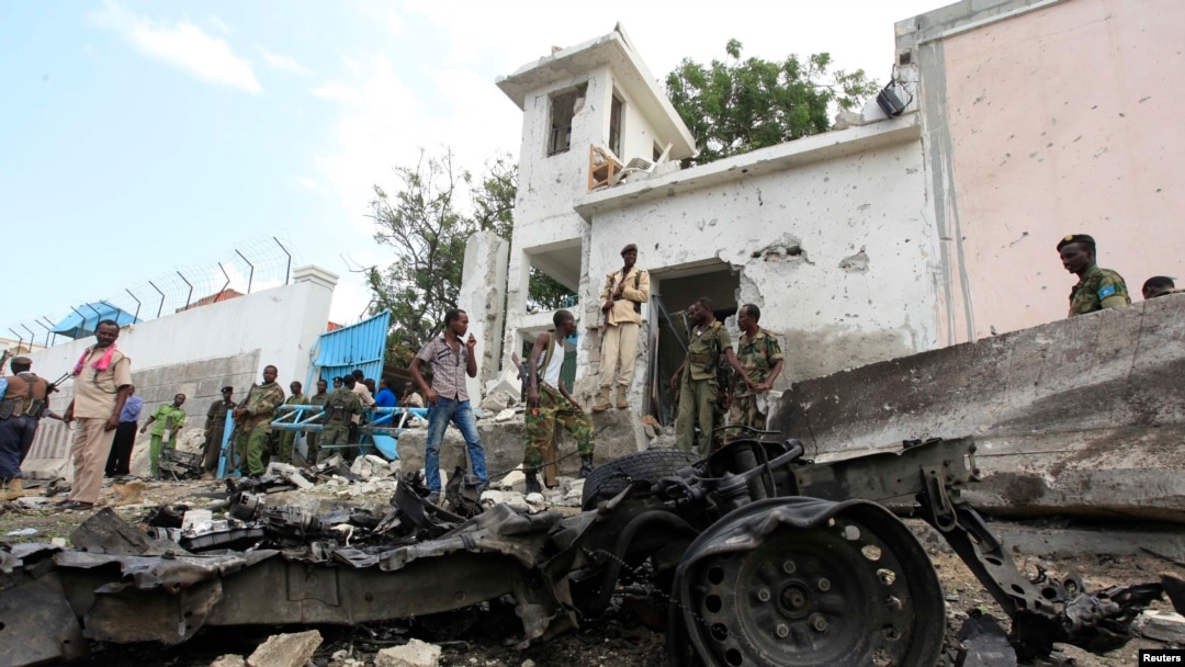 PBB mengatakan akan terus mendukung pemerintah Somalia pasca serangan teror di luar kantor PBB di Mogadishu (19/6). 